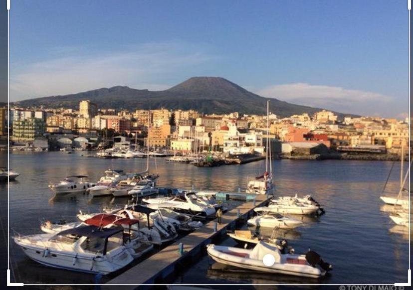 La Via Del Mare Bed and Breakfast Torre del Greco Buitenkant foto