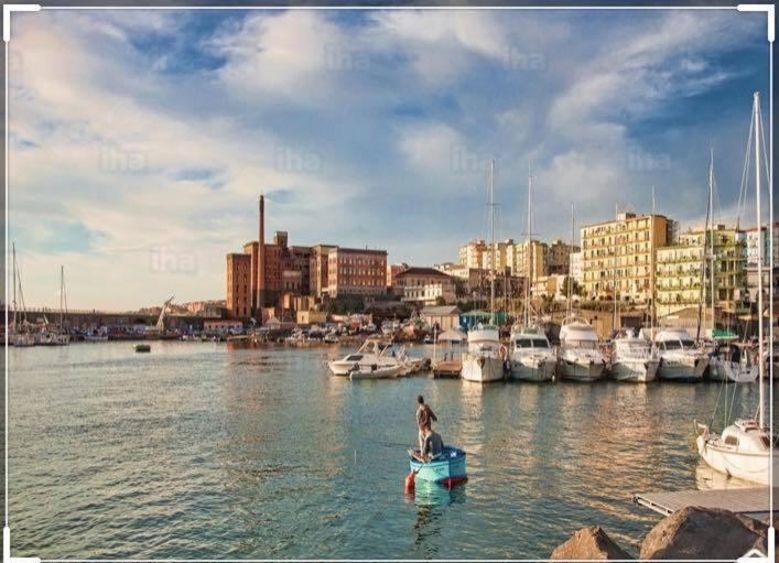 La Via Del Mare Bed and Breakfast Torre del Greco Buitenkant foto
